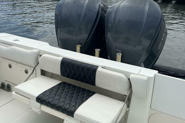 33ft Hydra Sports Yacht For Sale