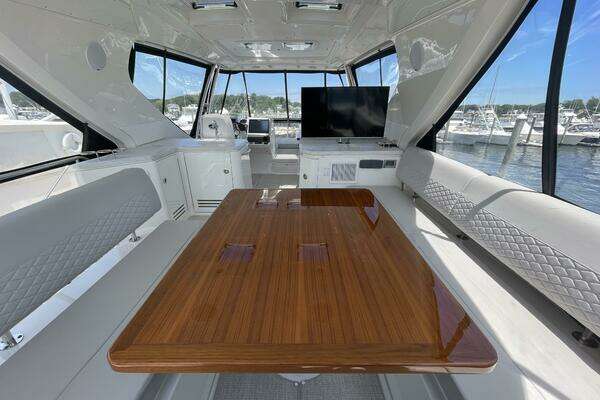 Sea Ray L59 Fly Yacht For Sale