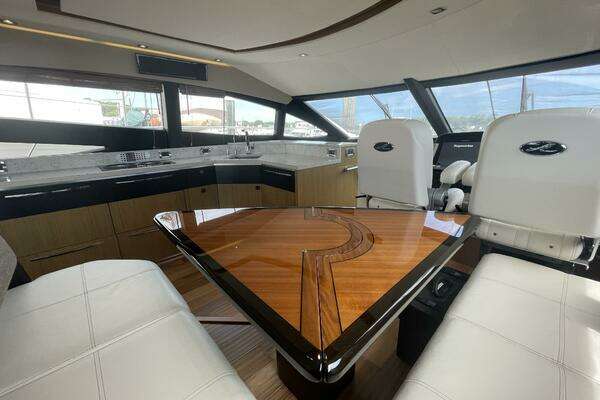 Sea Ray L59 Fly Yacht For Sale