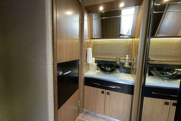 Sea Ray L59 Fly Yacht For Sale