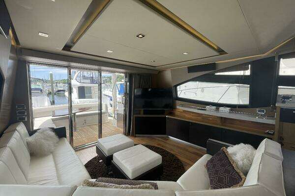 Sea Ray L59 Fly Yacht For Sale