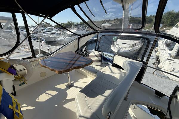 Sweet Spot 40ft Sea Ray Yacht For Sale