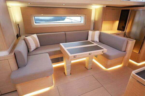 Beneteau Oceanis 60 Yacht For Sale