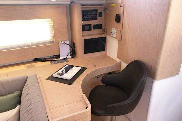 Beneteau Oceanis 60 Yacht For Sale