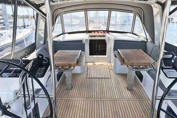 Beneteau Oceanis 60 Yacht For Sale