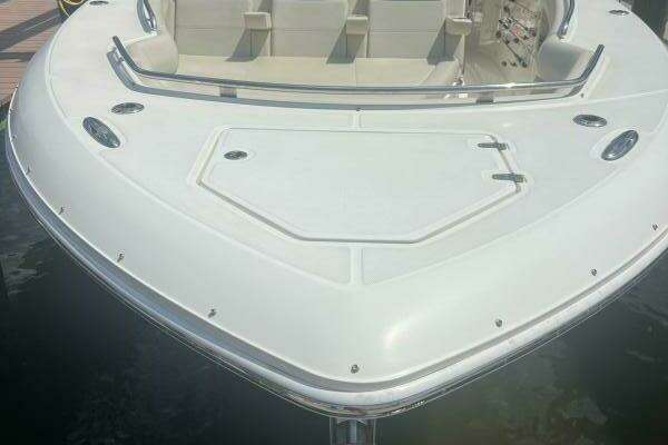 Boston Whaler Realm (SeaKeeper) Yacht For Sale