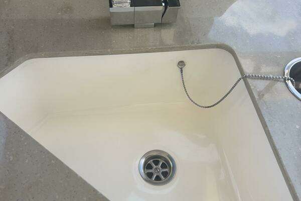 Boston Whaler Realm (SeaKeeper) Yacht For Sale