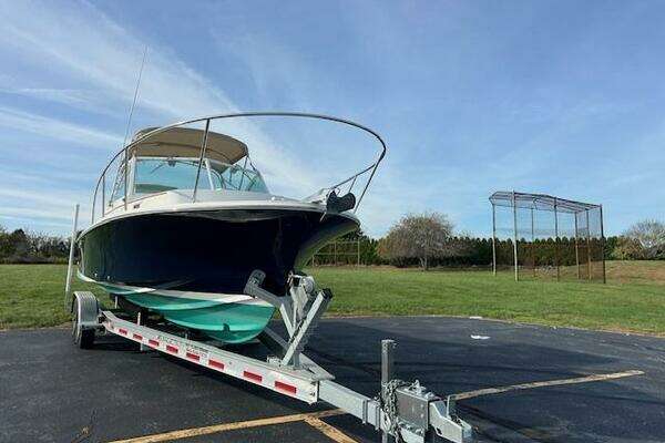 Photo of the 2004 Hunt Yachts Surfhunter 25