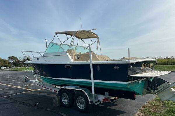 Photo of the 2004 Hunt Yachts Surfhunter 25