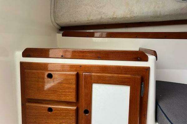 Photo of the 2004 Hunt Yachts Surfhunter 25