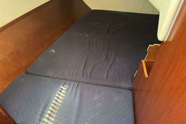 Photo of the 2005 Beneteau Oceanis 331 "TIPSEA"