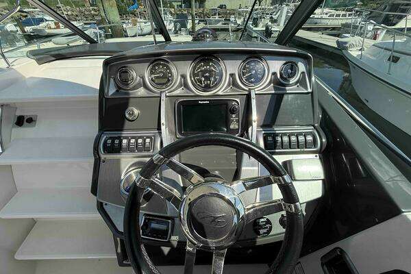 Photo of the 2013 Monterey 280 SCR