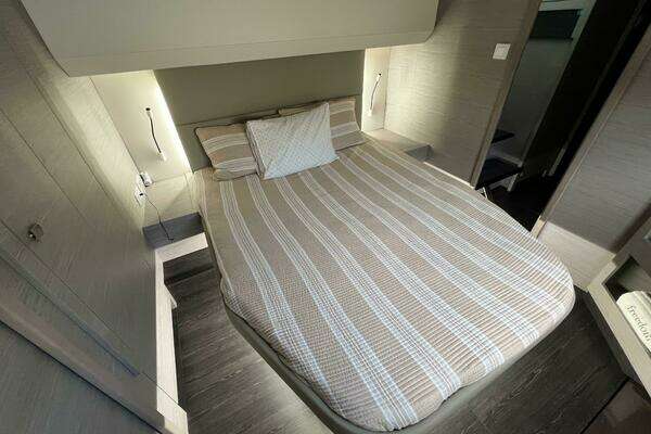 Fountaine Pajot MY6 Yacht For Sale