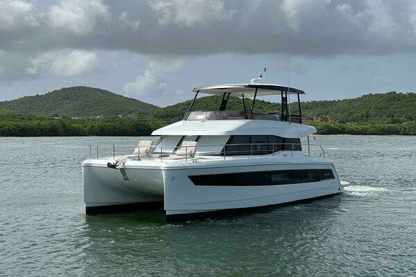 2024 Fountaine Pajot 44