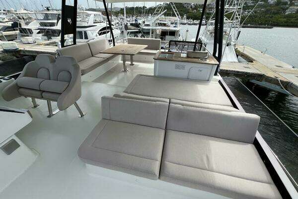 Fountaine Pajot MY6 Yacht For Sale