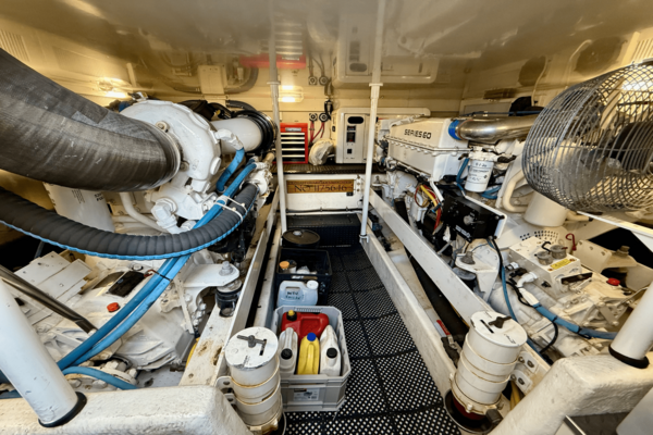 Silverton 50 CONVERTIBLE Yacht For Sale