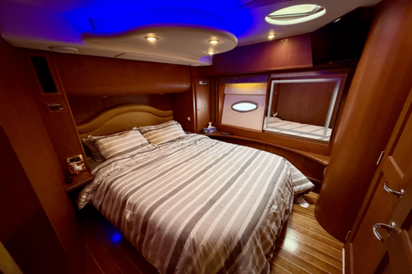 Silverton 50 CONVERTIBLE Yacht For Sale