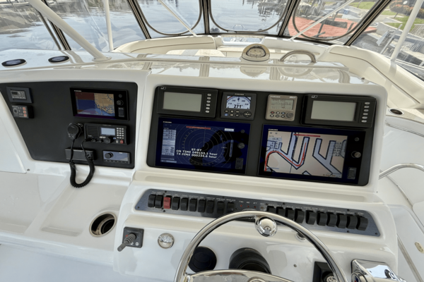 Silverton 50 CONVERTIBLE Yacht For Sale