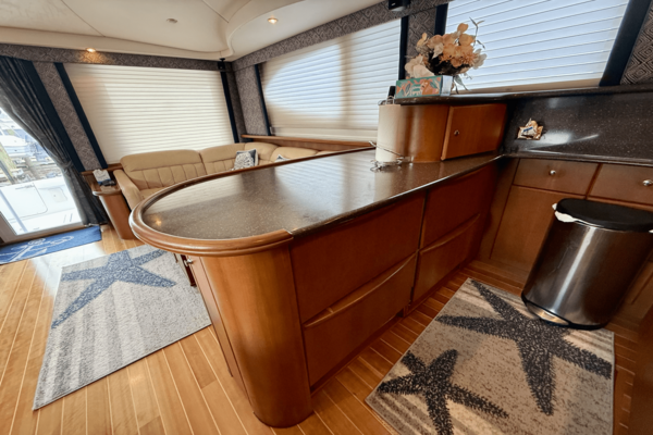Silverton 50 CONVERTIBLE Yacht For Sale