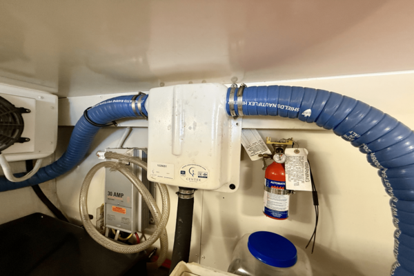 Silverton 50 CONVERTIBLE Yacht For Sale