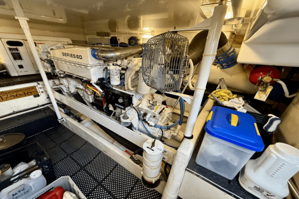 Silverton 50 CONVERTIBLE Yacht For Sale