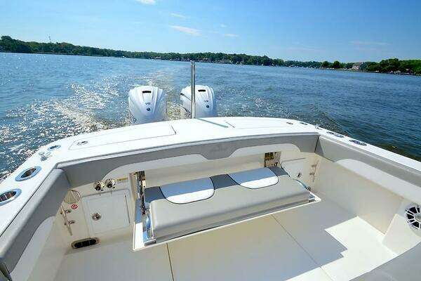 Regulator 31 Yacht For Sale
