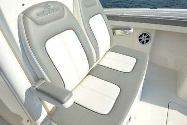 Regulator 31 Yacht For Sale