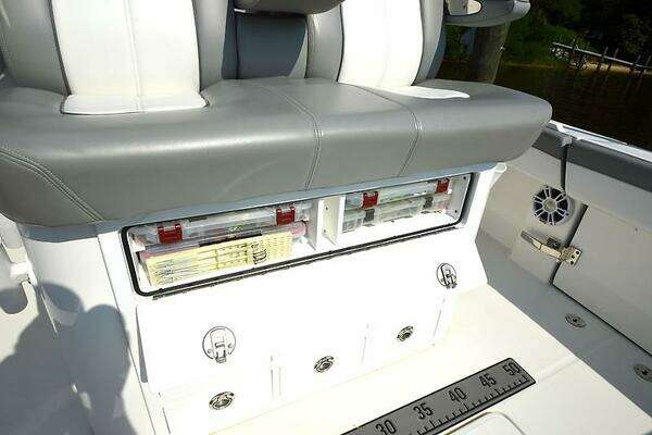 Regulator 31 Yacht For Sale