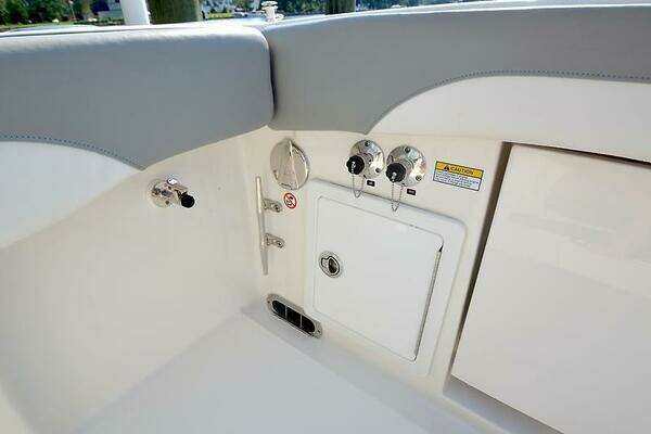 Regulator 31 Yacht For Sale