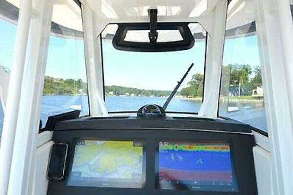 Regulator 31 Yacht For Sale