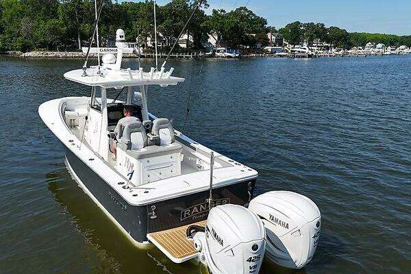 Regulator 31 Yacht For Sale