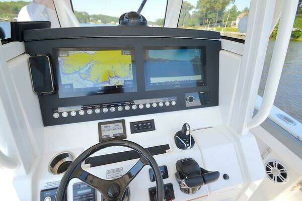 Regulator 31 Yacht For Sale
