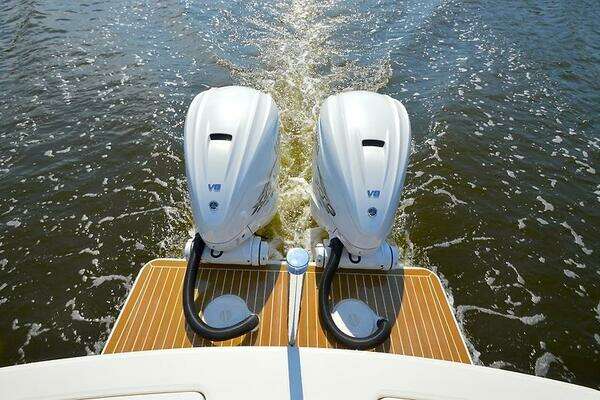 Regulator 31 Yacht For Sale