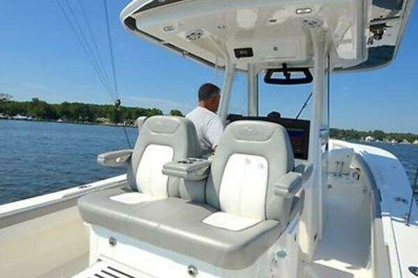 Regulator 31 Yacht For Sale