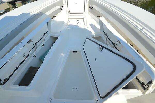 Regulator 31 Yacht For Sale