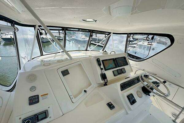 Silverton 48 Convertible Yacht For Sale