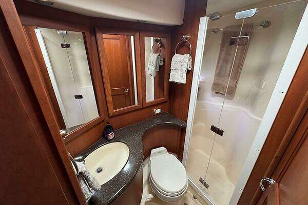 Silverton 48 Convertible Yacht For Sale