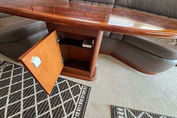 Silverton 48 Convertible Yacht For Sale