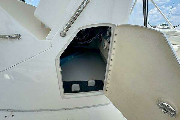Silverton 48 Convertible Yacht For Sale