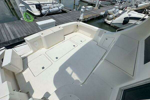 Silverton 48 Convertible Yacht For Sale