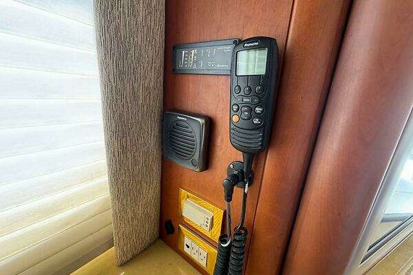 Silverton 48 Convertible Yacht For Sale