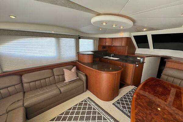 Silverton 48 Convertible Yacht For Sale