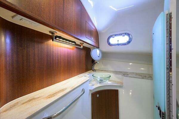 Pursuit 385 Offshore Yacht For Sale