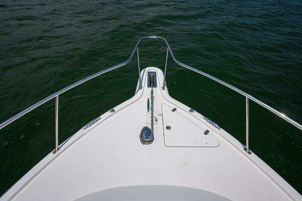 Pursuit 385 Offshore Yacht For Sale