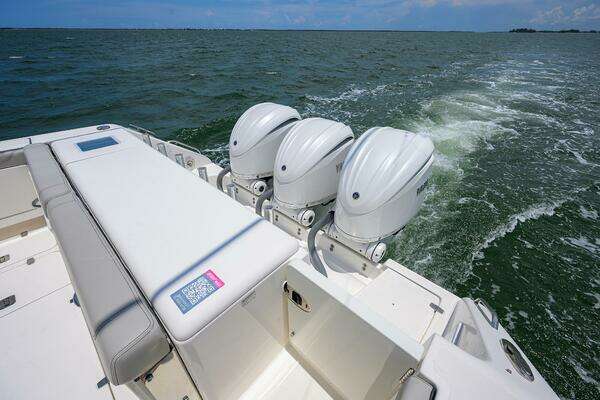 Pursuit 385 Offshore Yacht For Sale