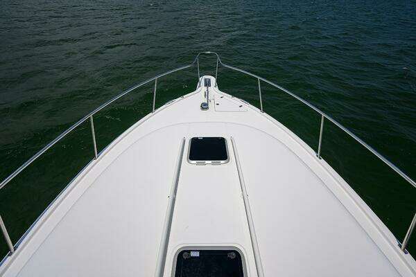 Pursuit 385 Offshore Yacht For Sale