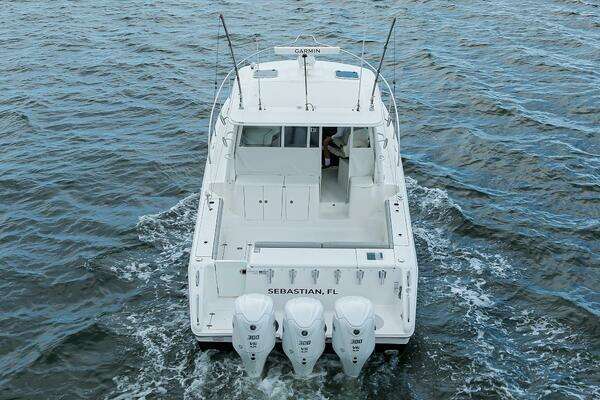 Pursuit 385 Offshore Yacht For Sale