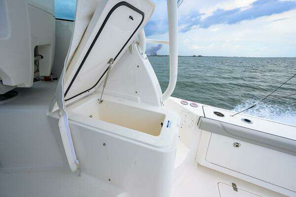 Pursuit 385 Offshore Yacht For Sale