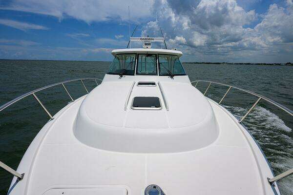 Pursuit 385 Offshore Yacht For Sale