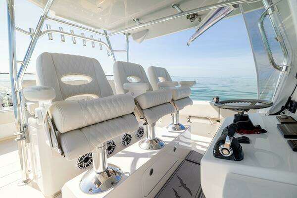 Contender 44 ST Yacht For Sale